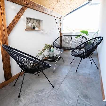 Luxe Apartments Лютомер Екстериор снимка