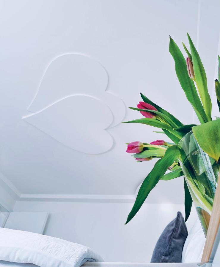 Luxe Apartments Лютомер Екстериор снимка
