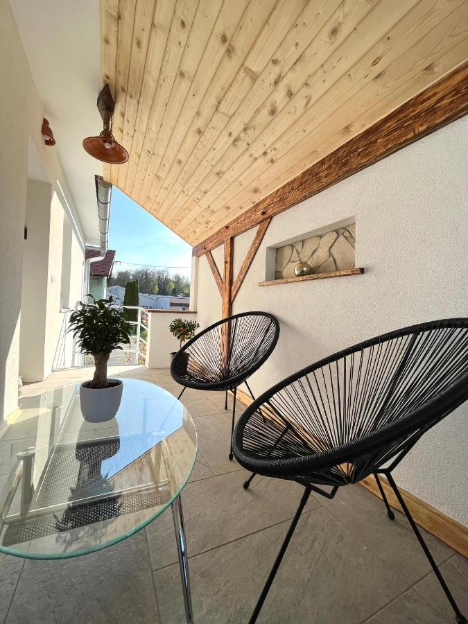 Luxe Apartments Лютомер Екстериор снимка