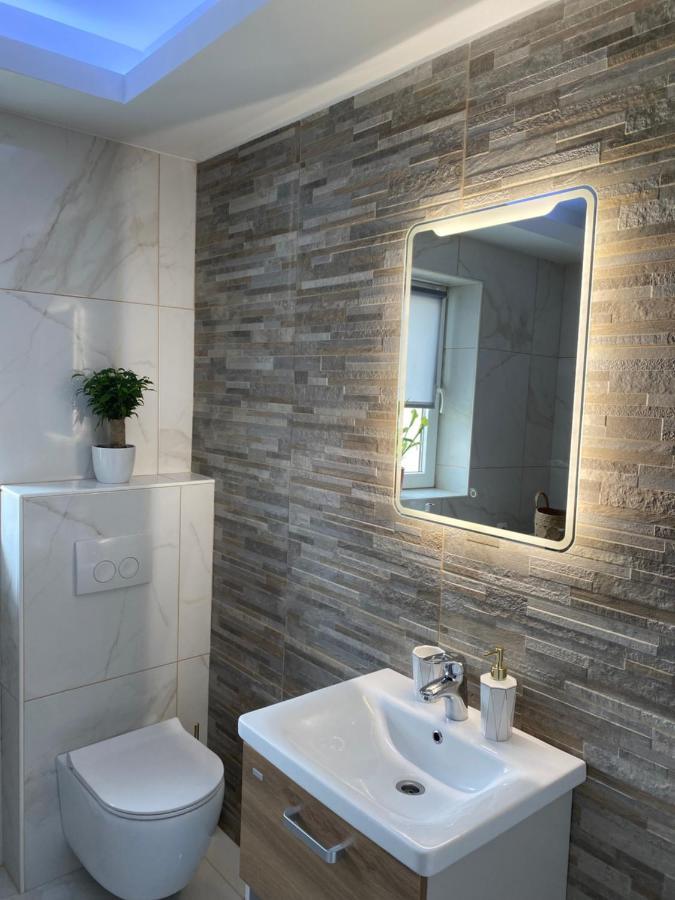 Luxe Apartments Лютомер Екстериор снимка