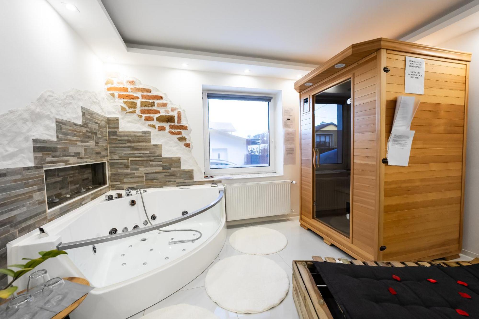 Luxe Apartments Лютомер Екстериор снимка